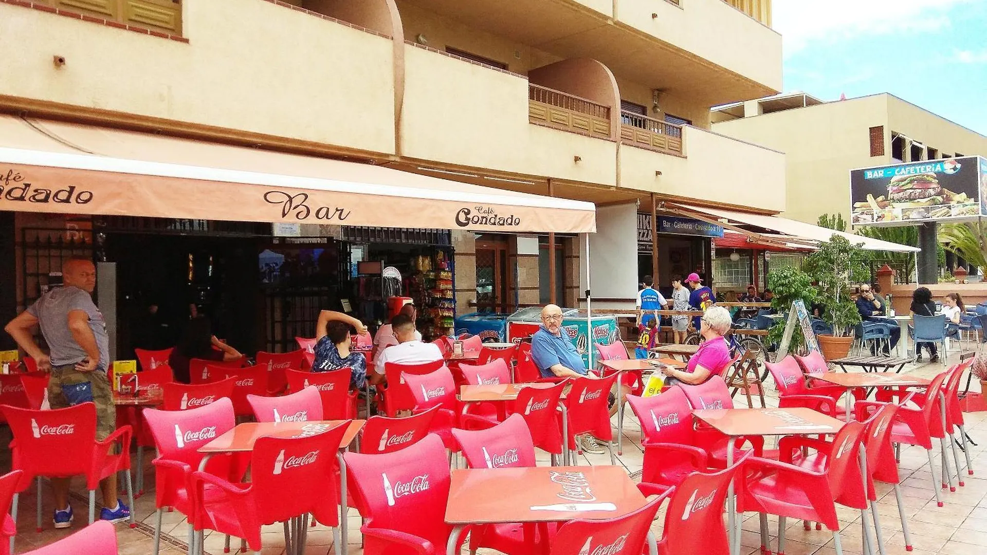 Pansiyon Los Cristianos Centro, Room With A Private Bathroom In Shared Apartment Arona