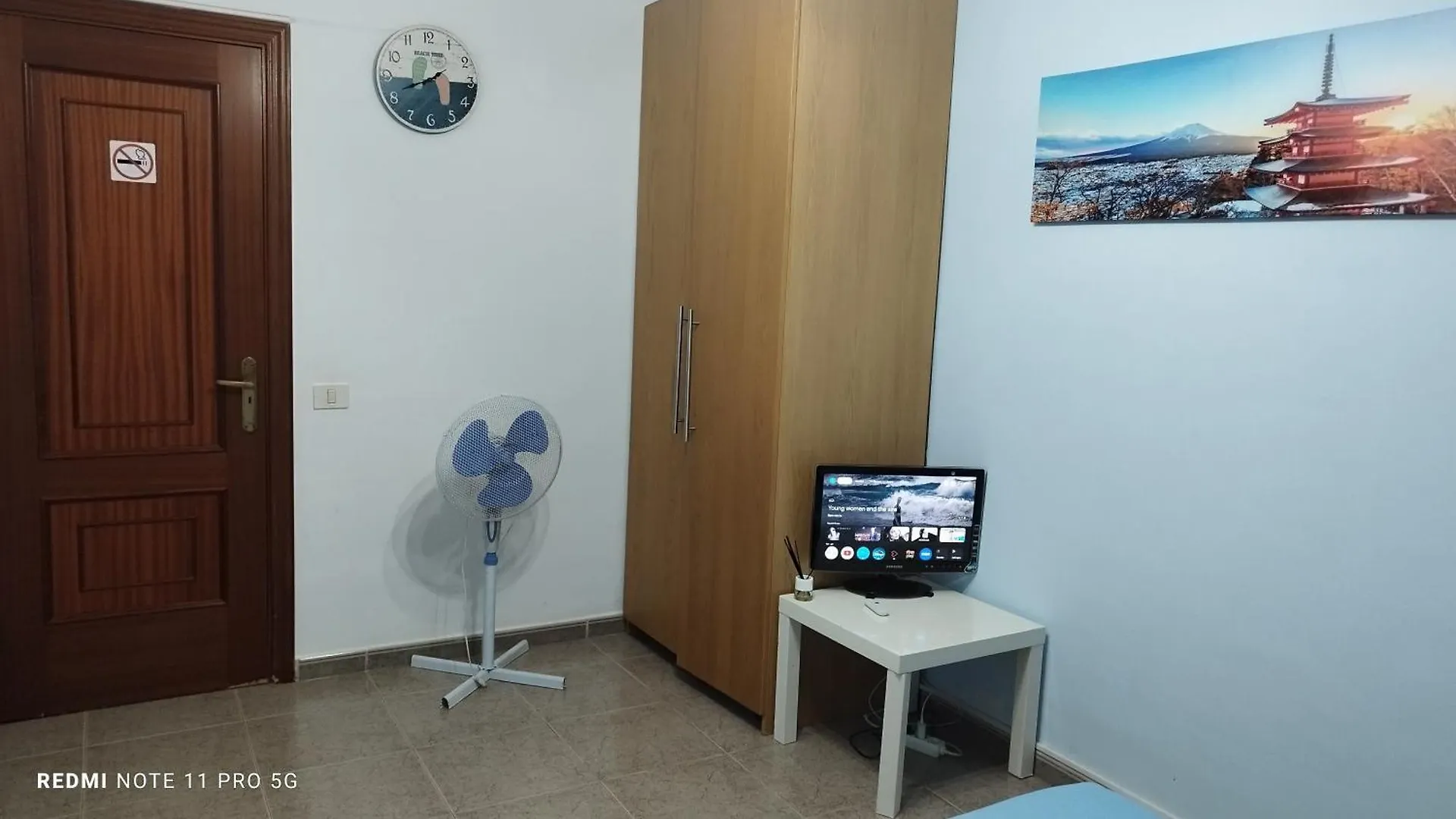 Los Cristianos Centro, Room With A Private Bathroom In Shared Apartment Arona  Espagne